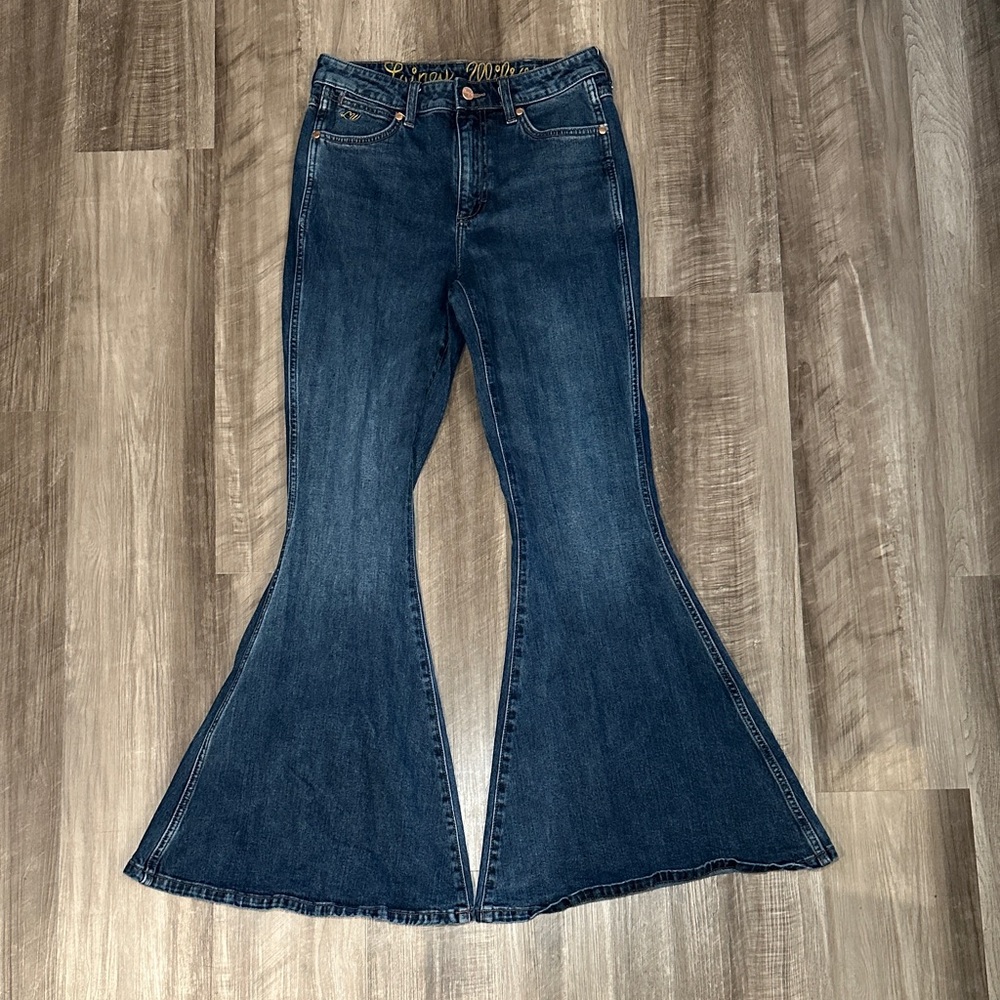 Wrangler Women's Flare Jeans in Dark Blue